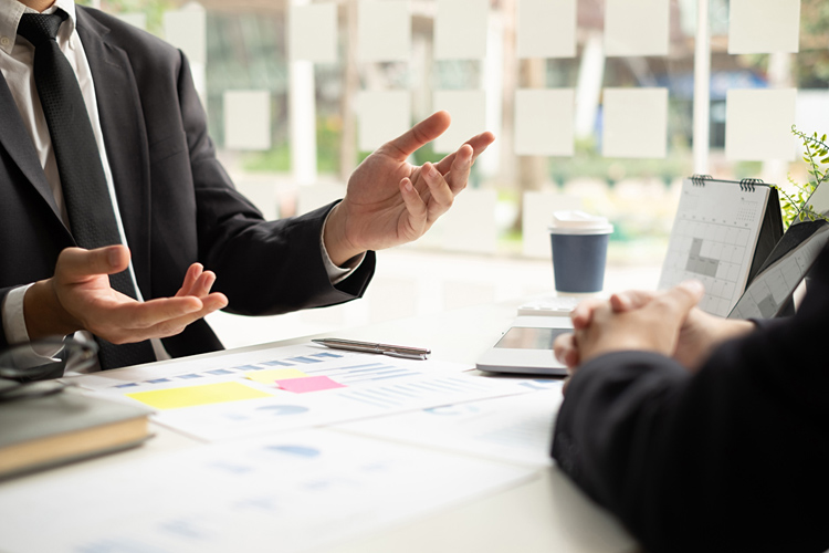 生命保険・損害保険